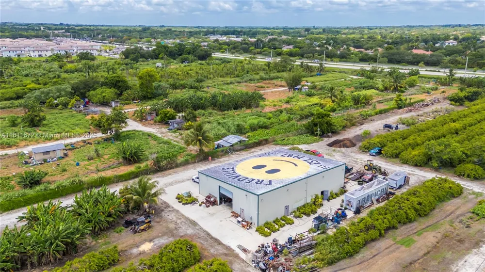 4077 SW 121st Ter Davie, FL 33330
