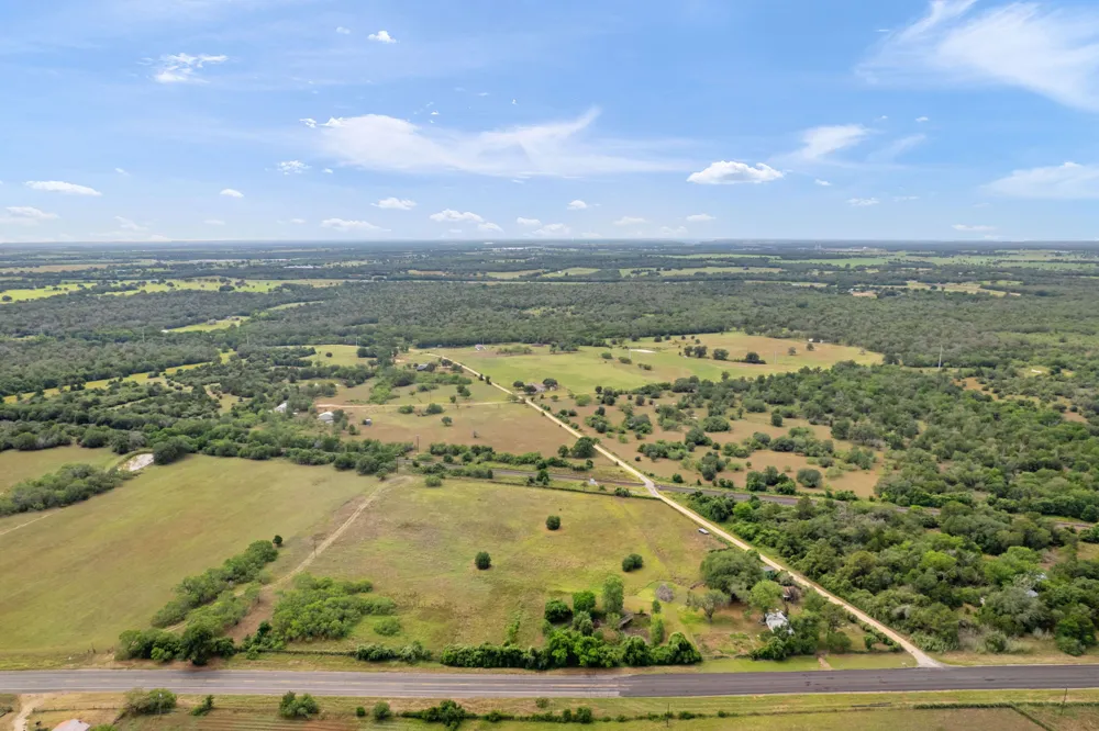 10843 Us Highway 90 W Harwood, TX 78632