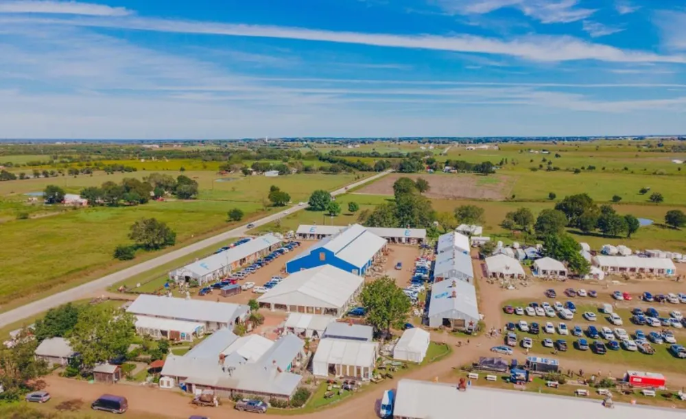 8080 Schuster Road Ledbetter, TX 78946