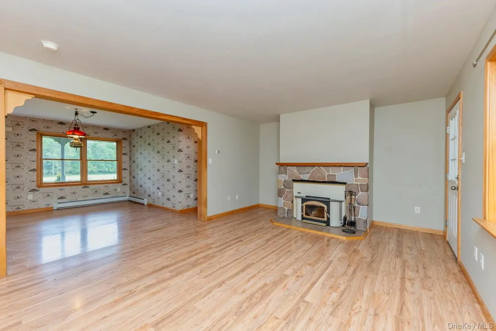 18 Jomar Lane Olivebridge, NY 12461
