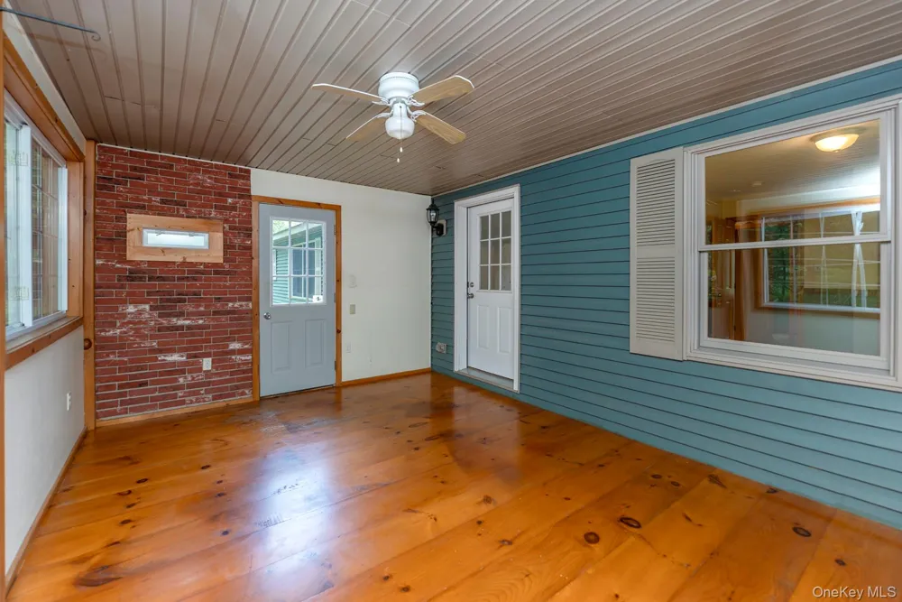 18 Jomar Lane Olivebridge, NY 12461