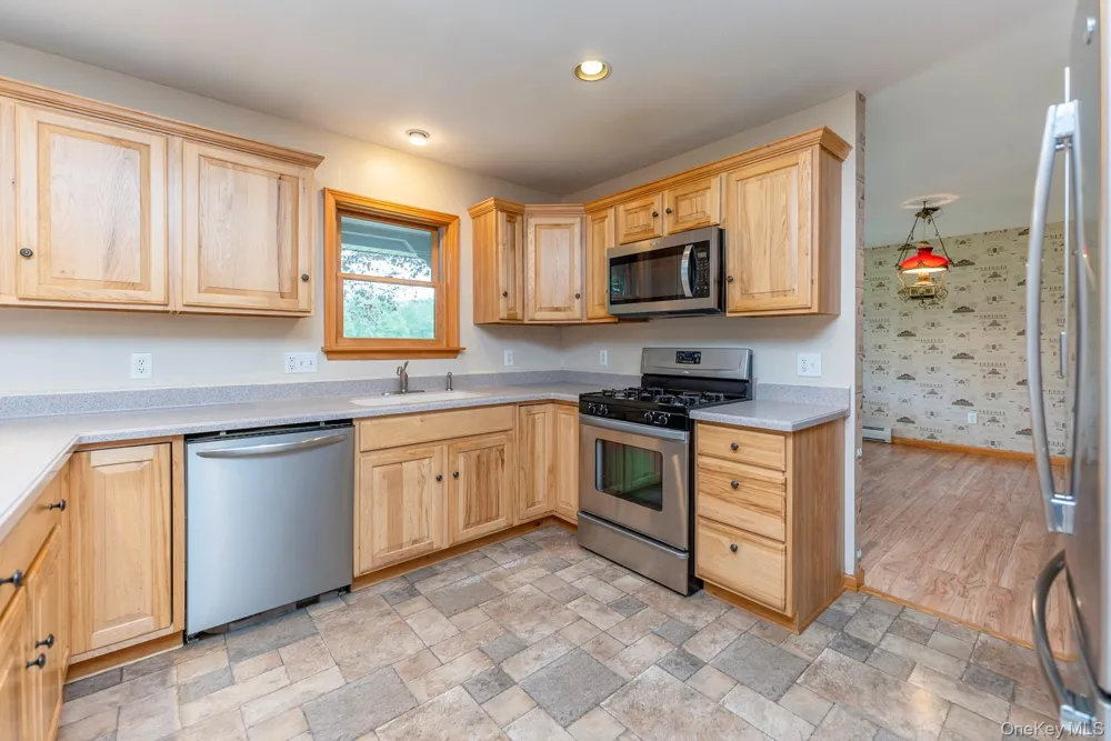 18 Jomar Lane Olivebridge, NY 12461