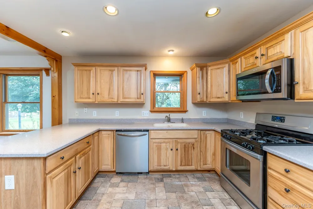 18 Jomar Lane Olivebridge, NY 12461