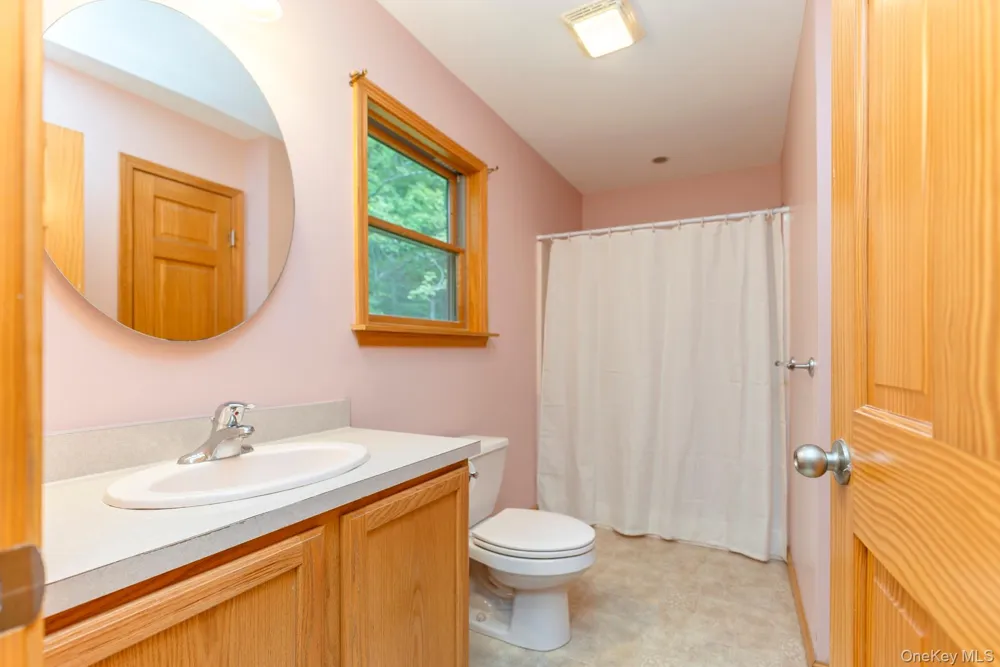 18 Jomar Lane Olivebridge, NY 12461