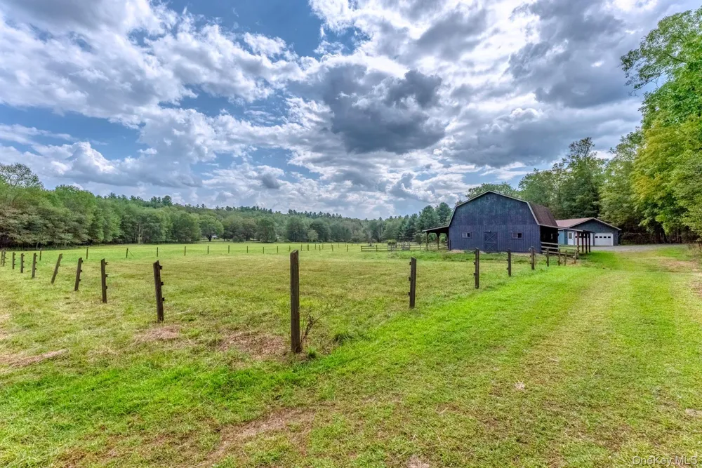 18 Jomar Lane Olivebridge, NY 12461