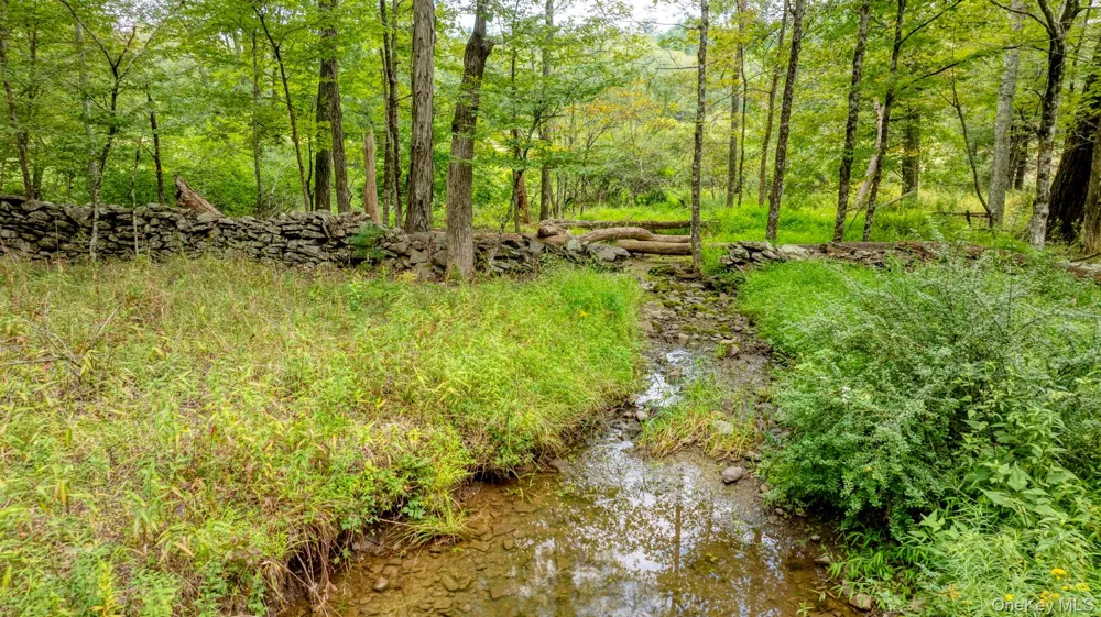 18 Jomar Lane Olivebridge, NY 12461