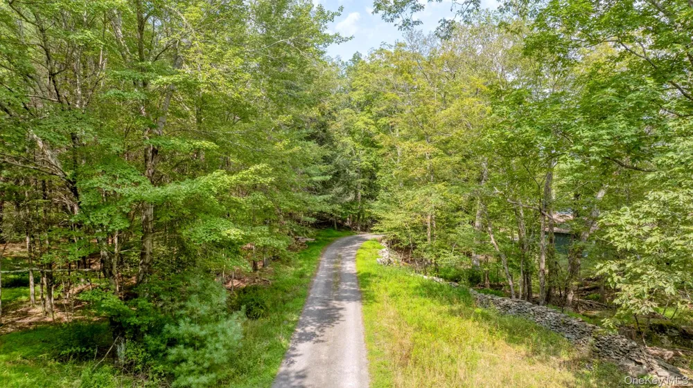 18 Jomar Lane Olivebridge, NY 12461