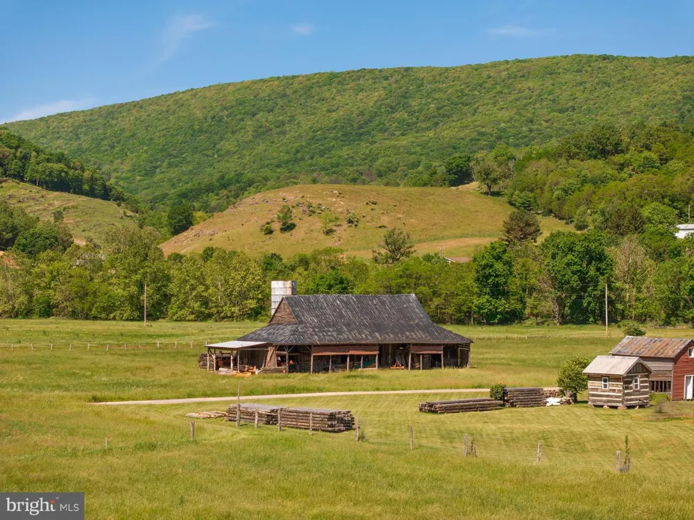 187 LEONARD LANE Franklin, WV 26807