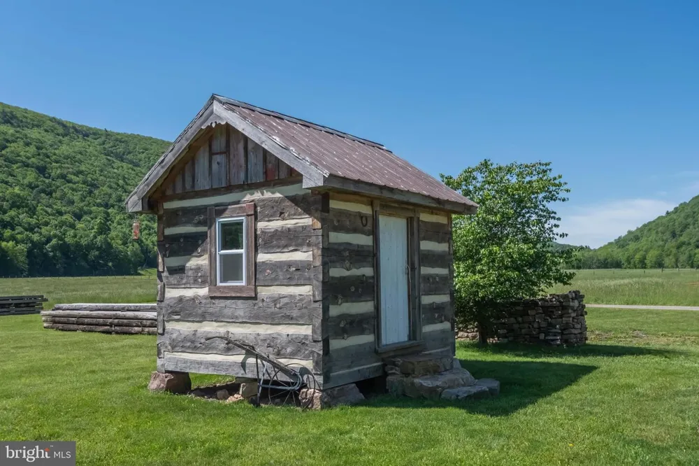 187 LEONARD LANE Franklin, WV 26807