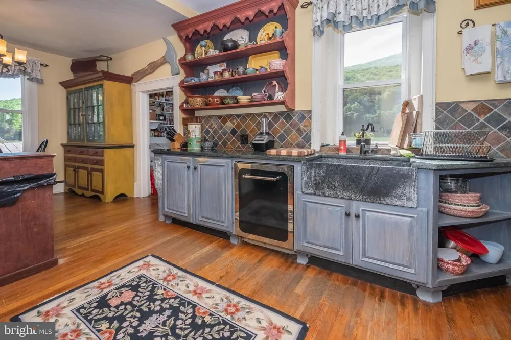 187 LEONARD LANE Franklin, WV 26807