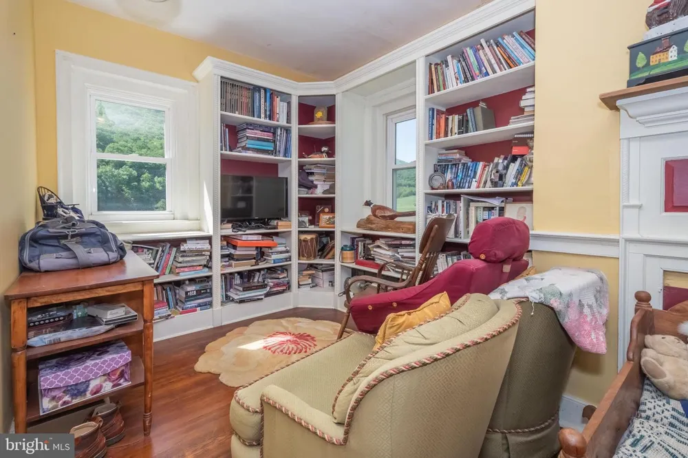 187 LEONARD LANE Franklin, WV 26807