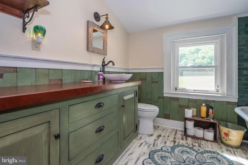 187 LEONARD LANE Franklin, WV 26807