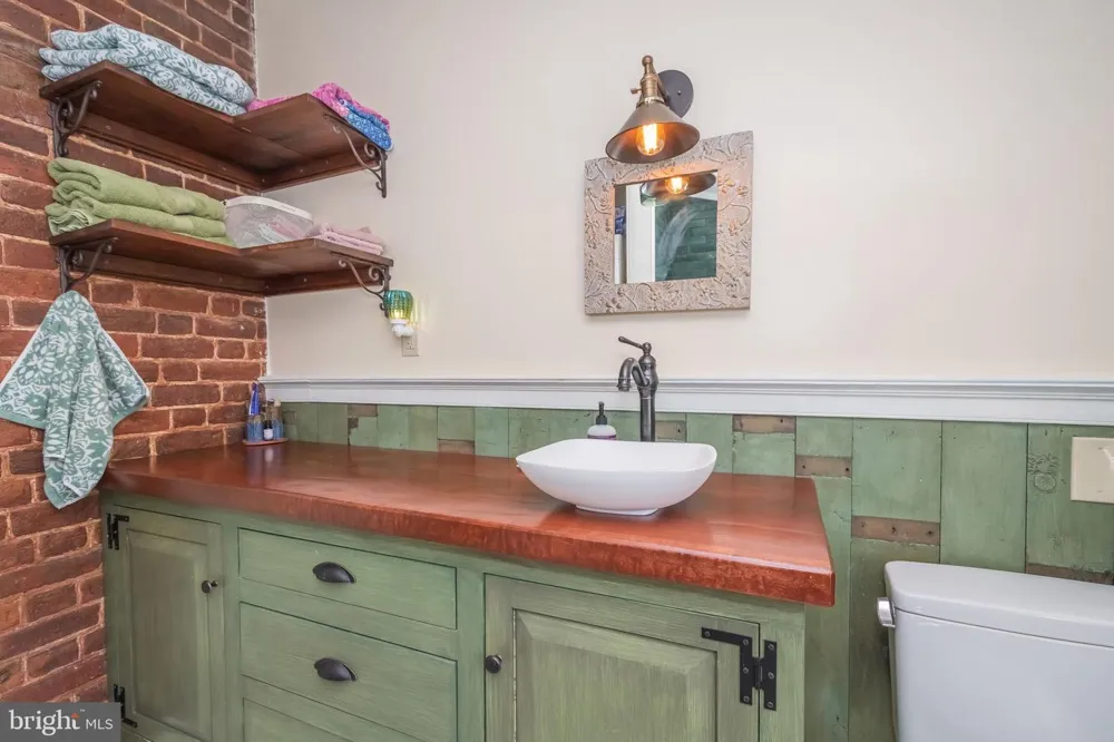 187 LEONARD LANE Franklin, WV 26807