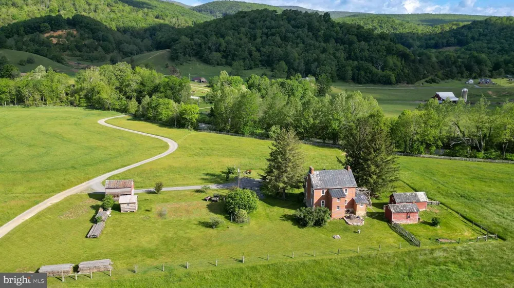187 LEONARD LANE Franklin, WV 26807