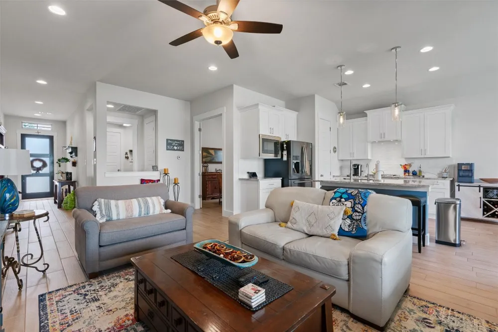 653 Coyote Creek Way Kyle, TX 78640