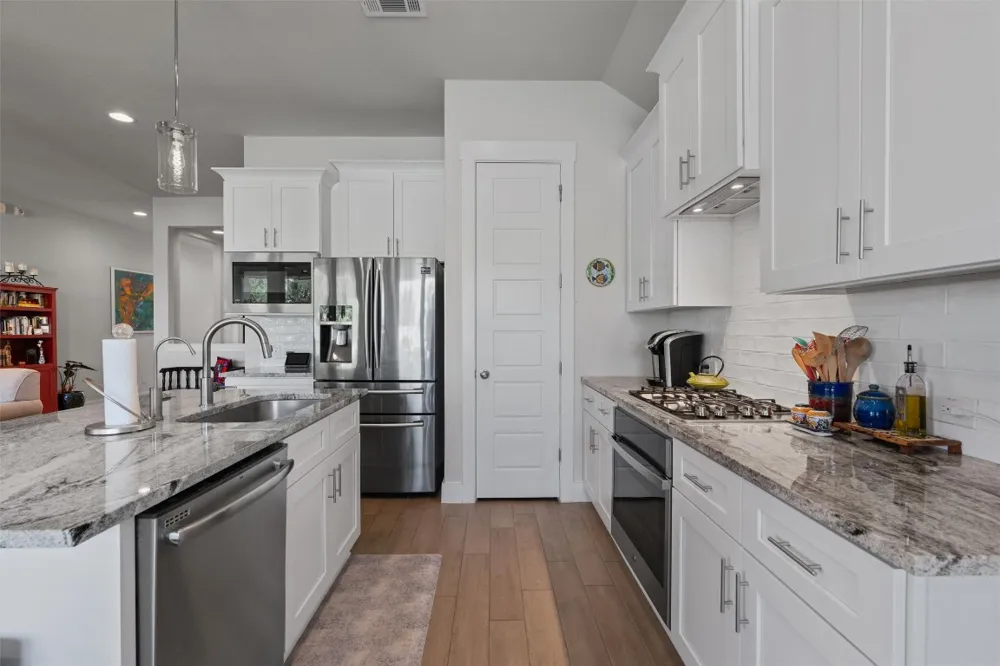 653 Coyote Creek Way Kyle, TX 78640