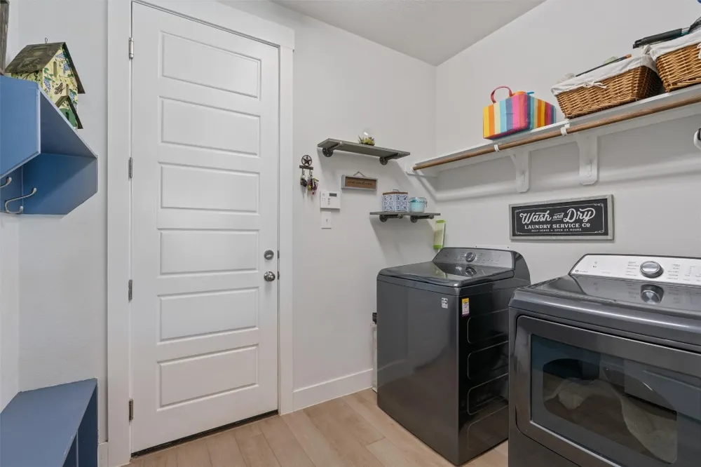 653 Coyote Creek Way Kyle, TX 78640