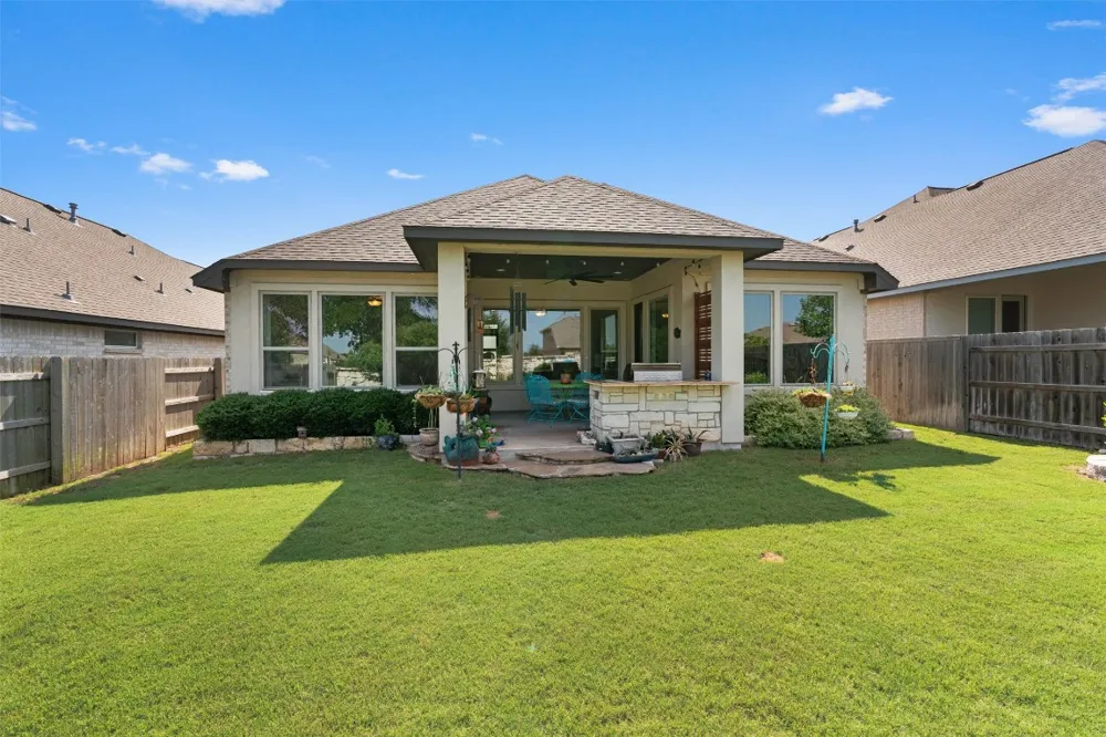 653 Coyote Creek Way Kyle, TX 78640