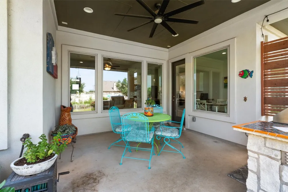 653 Coyote Creek Way Kyle, TX 78640