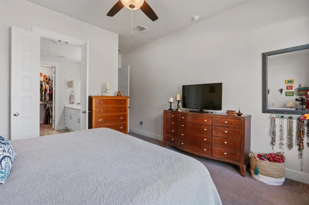 653 Coyote Creek Way Kyle, TX 78640