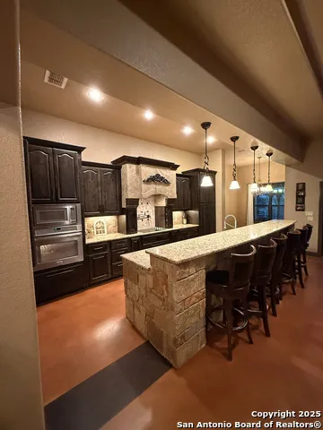 222 Colonial La Vernia, TX 78121