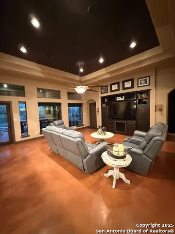 222 Colonial La Vernia, TX 78121
