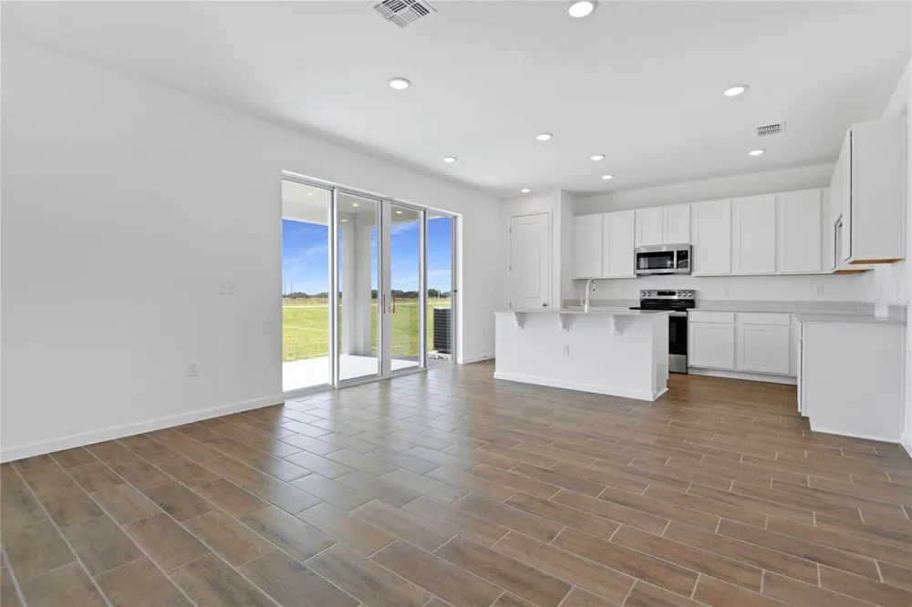 1022 WISTERIA WAY Dundee, FL 33838