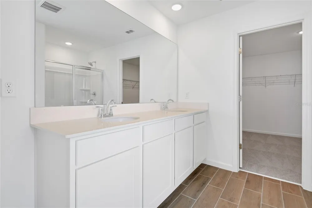 1022 WISTERIA WAY Dundee, FL 33838