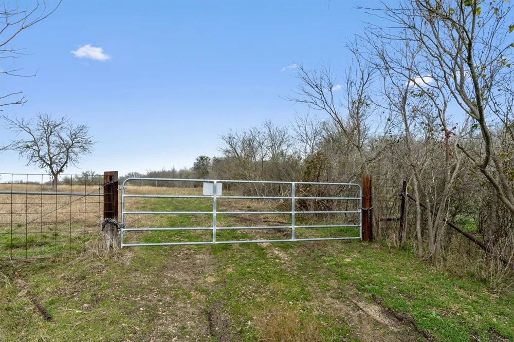 Rolling Ridge Road Lockhart, TX 78644