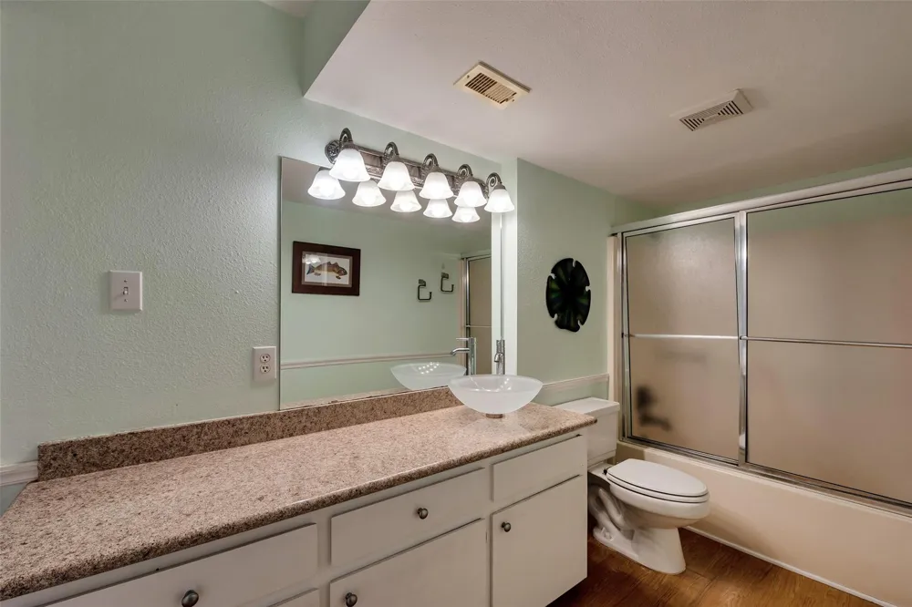 1327 Tiki Drive Tiki Island, TX 77554