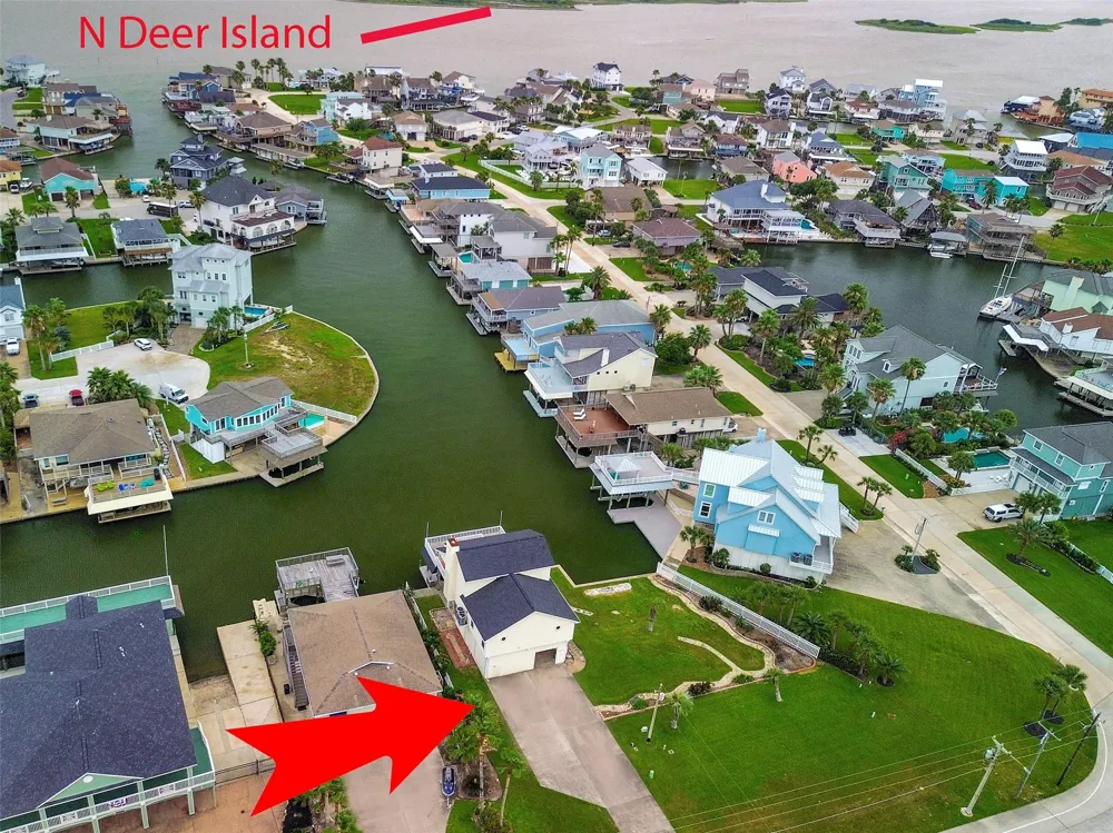 1327 Tiki Drive Tiki Island, TX 77554