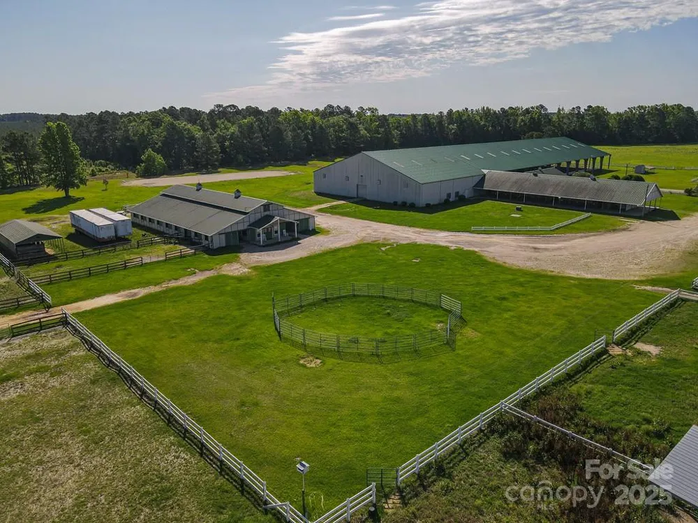 9167 Hasty Road Laurinburg, NC 28352