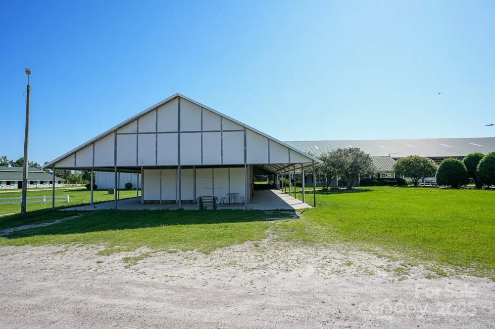 9167 Hasty Road Laurinburg, NC 28352