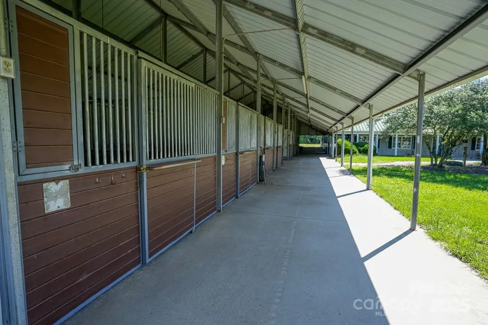 9167 Hasty Road Laurinburg, NC 28352