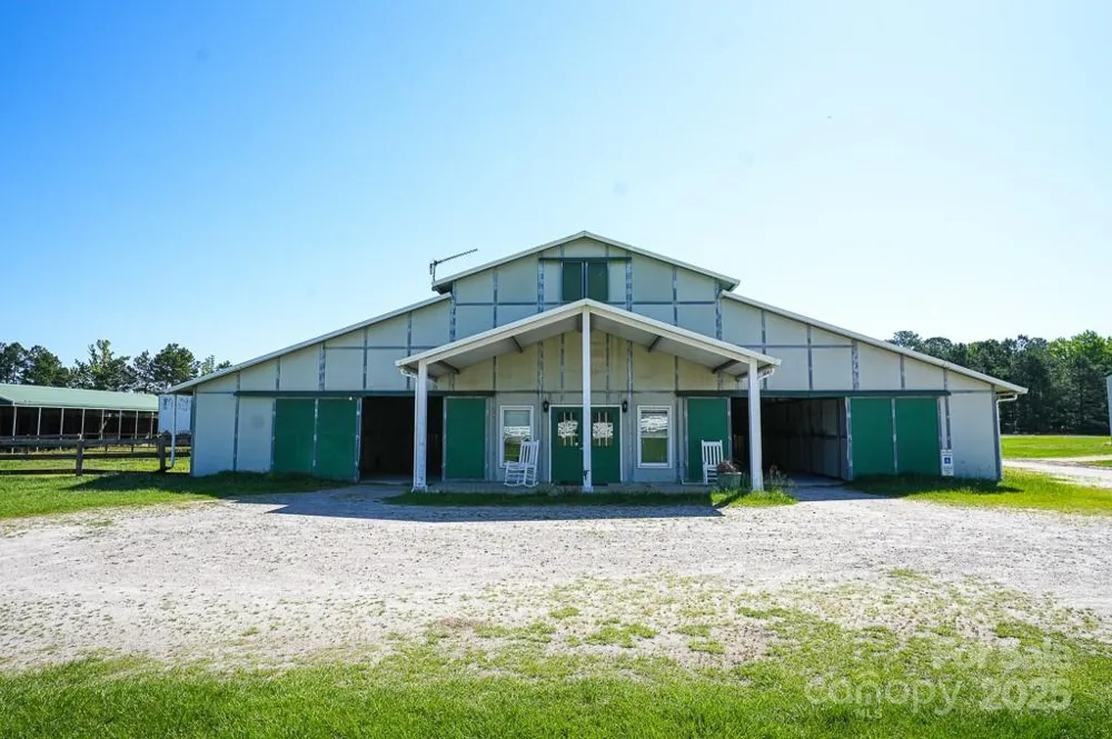 9167 Hasty Road Laurinburg, NC 28352
