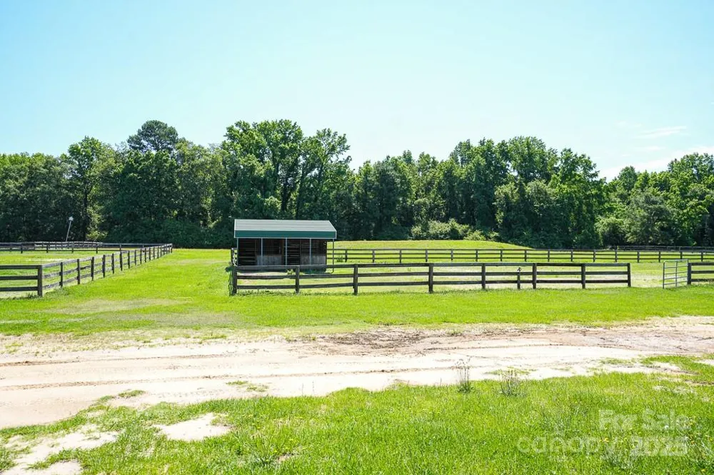 9167 Hasty Road Laurinburg, NC 28352