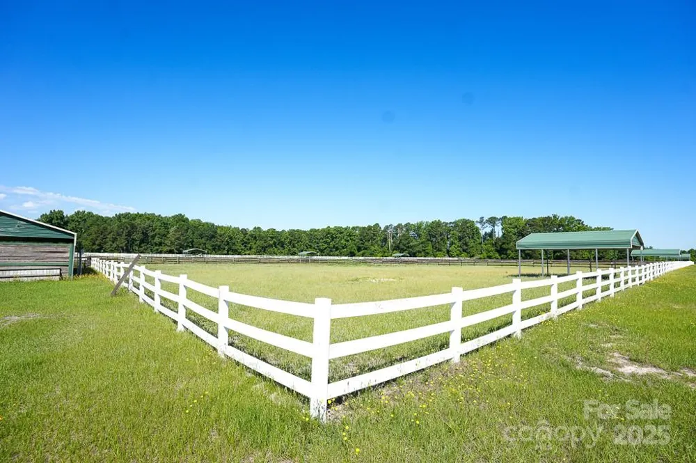 9167 Hasty Road Laurinburg, NC 28352