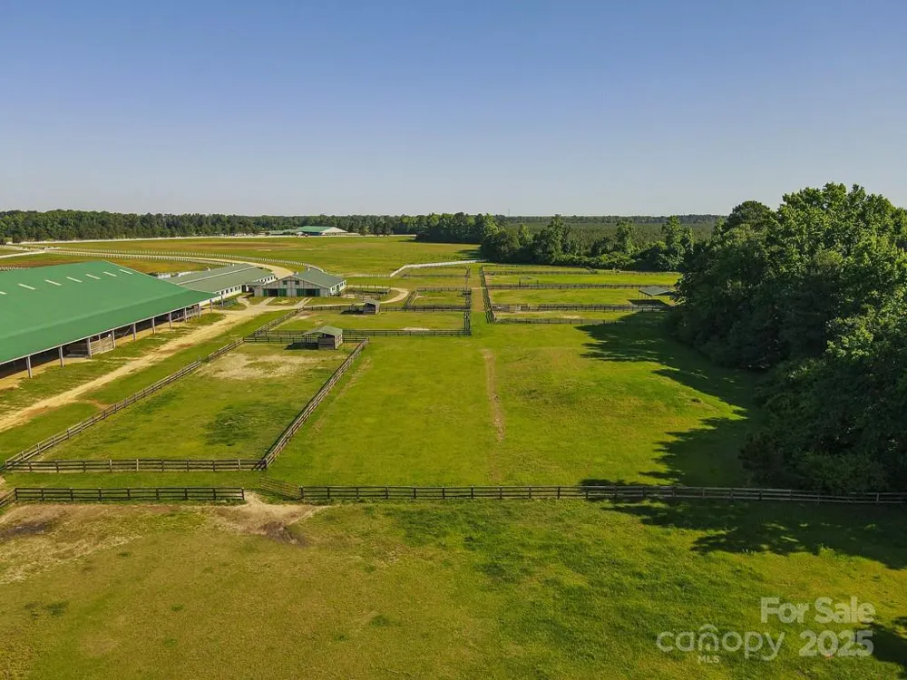 9167 Hasty Road Laurinburg, NC 28352