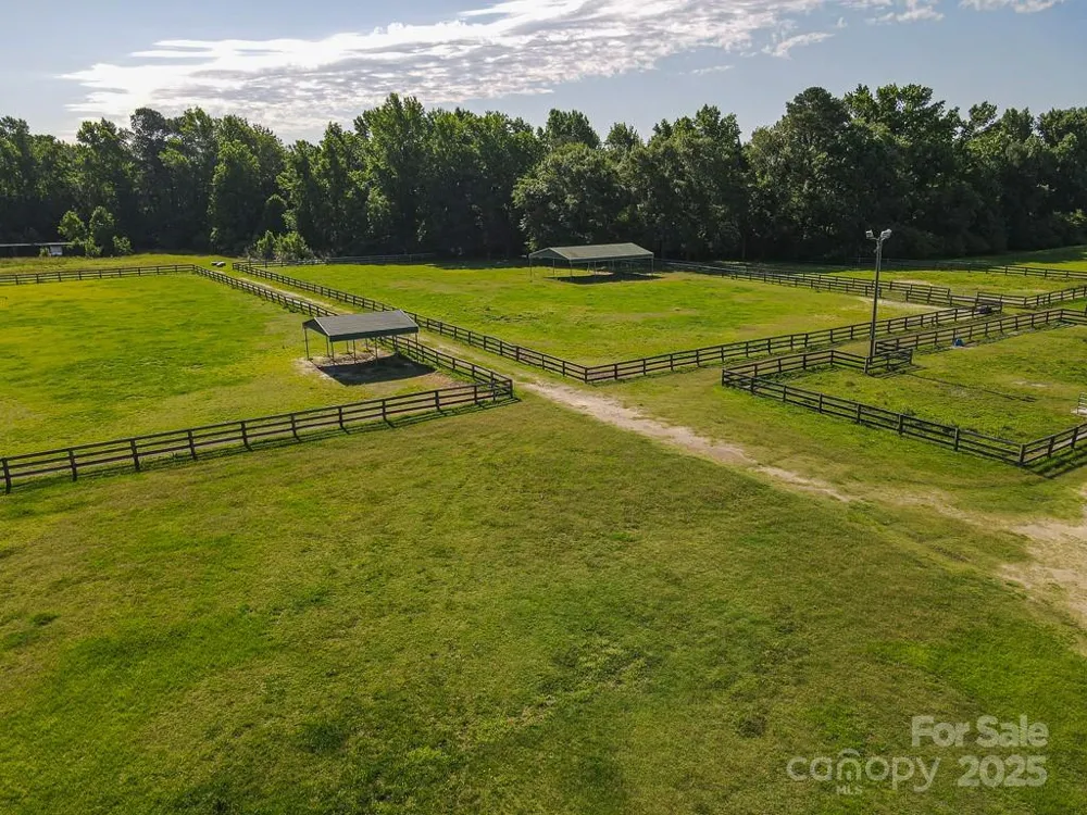 9167 Hasty Road Laurinburg, NC 28352