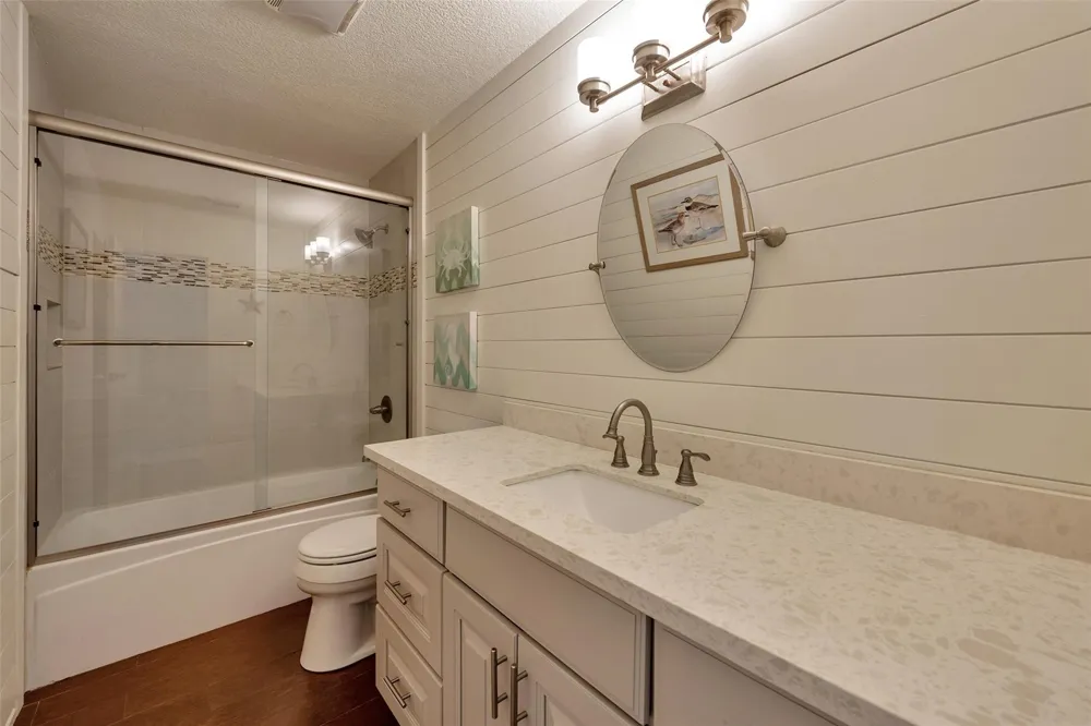 1302 Tiki Drive Tiki Island, TX 77554