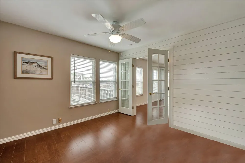1302 Tiki Drive Tiki Island, TX 77554