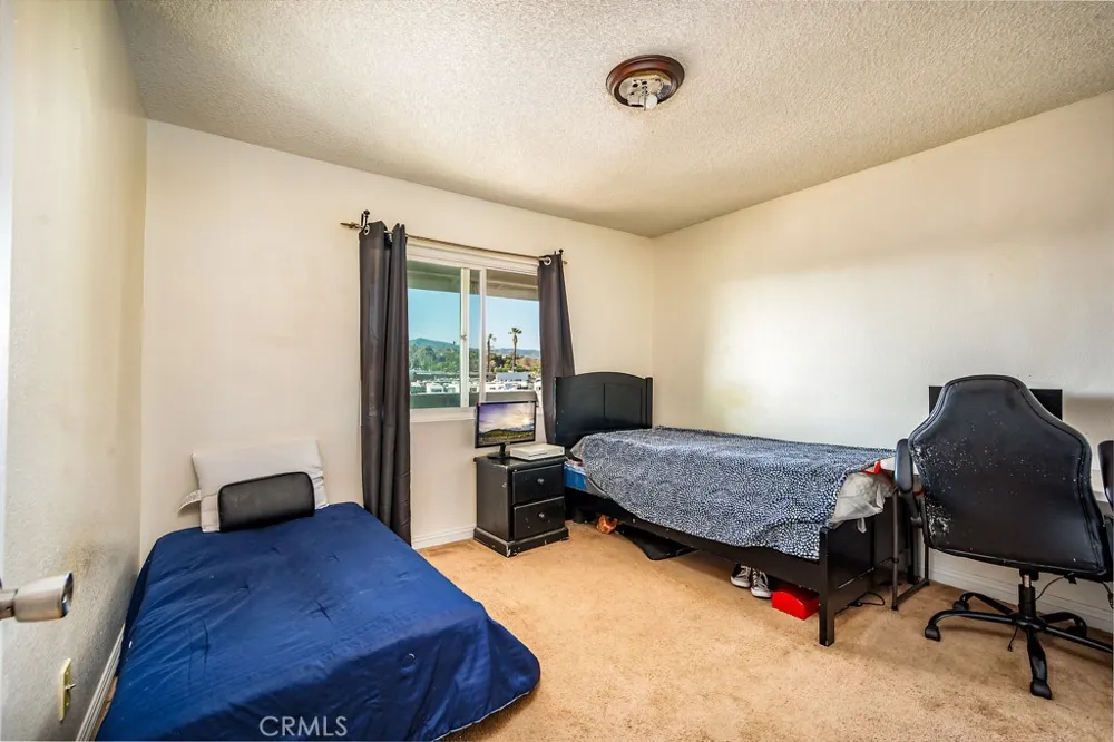 25899 Baylor Way Hemet, CA 92544