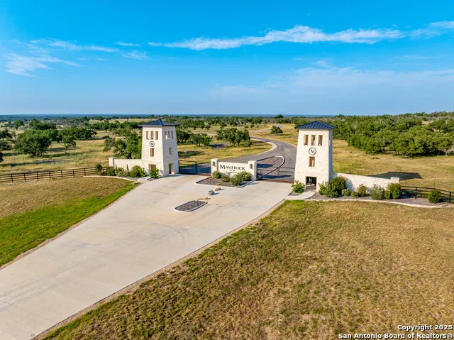 153 Fallow Dr Harper, TX 78631