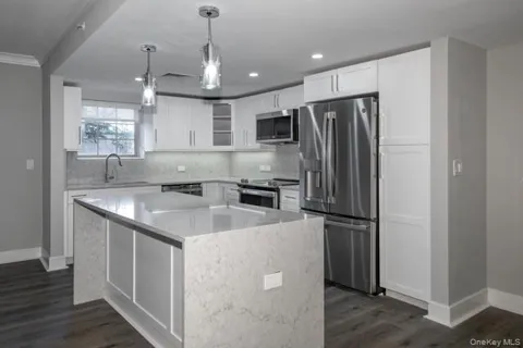 100 Glen Street #N2408