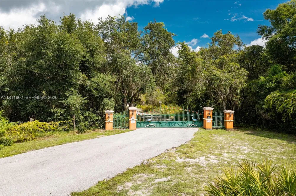 37511 Washington Loop Road Punta Gorda, FL 33982