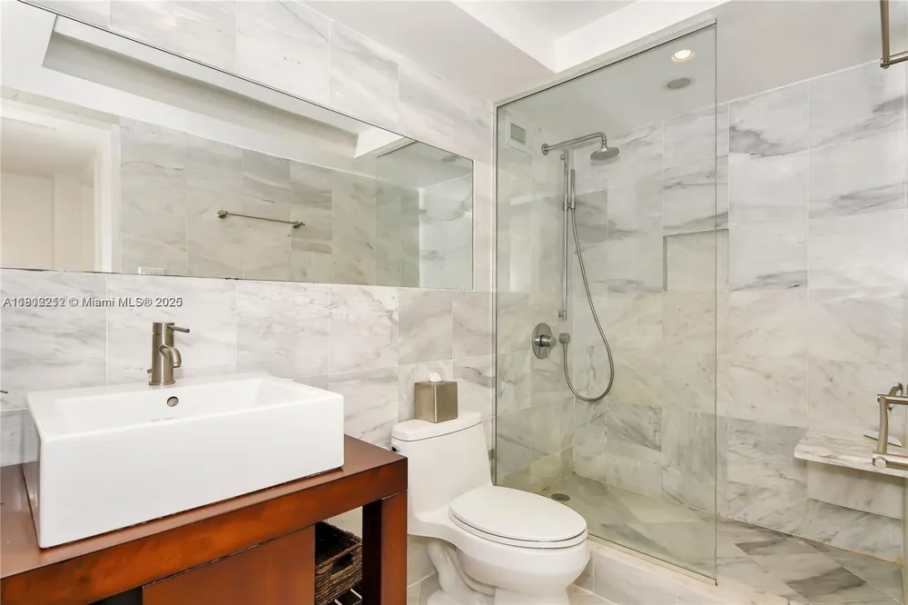 5151 Collins Ave #619 Miami Beach, FL 33140