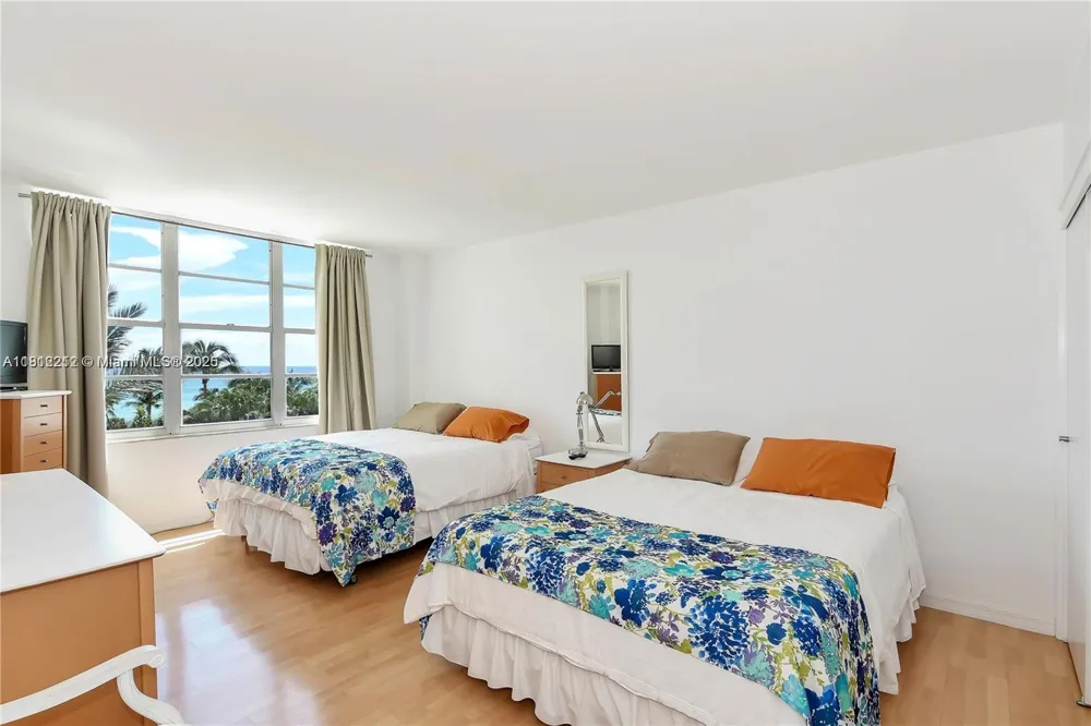 5151 Collins Ave #619 Miami Beach, FL 33140