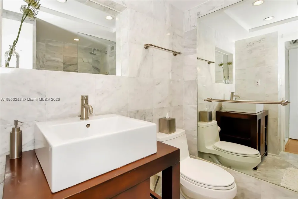 5151 Collins Ave #619 Miami Beach, FL 33140