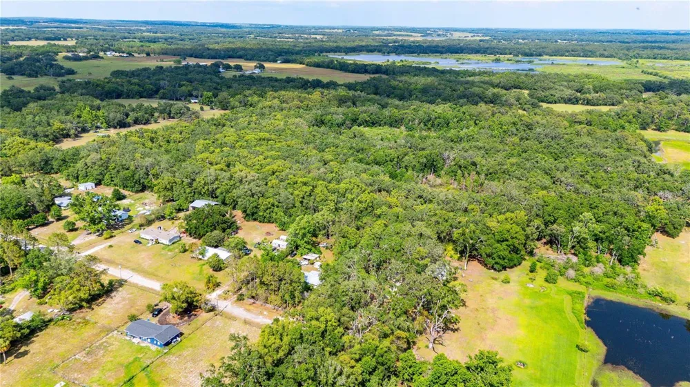 BRADLEY DRIVE Dade City, FL 33525