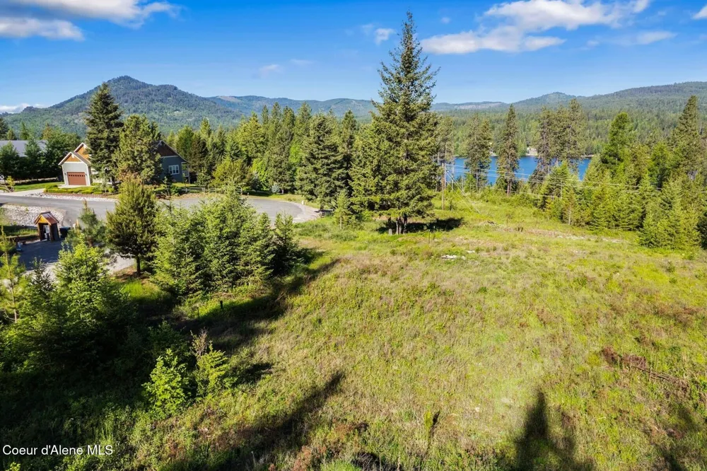 65 Beacon Hill Road Cocolalla, ID 83813